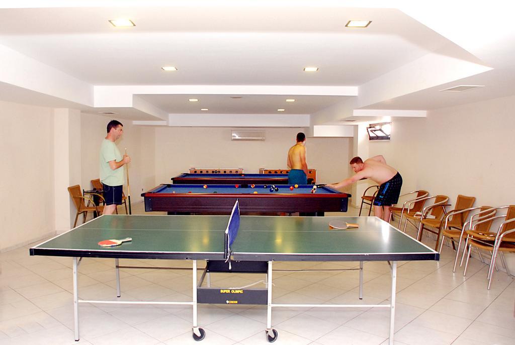 Costa Queen Suites Gümbet Buitenkant foto