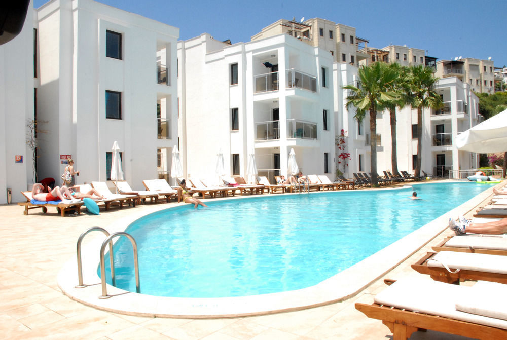 Costa Queen Suites Gümbet Buitenkant foto