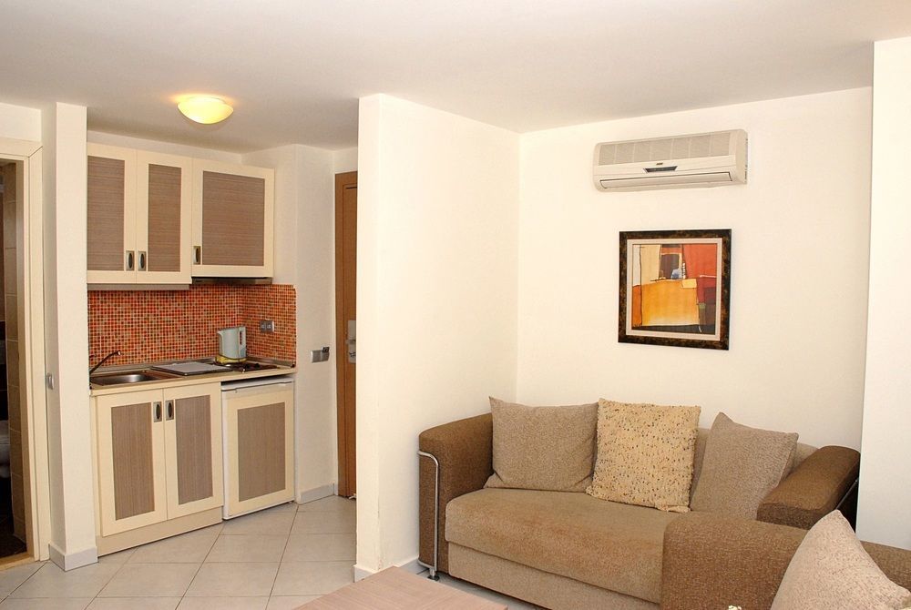 Costa Queen Suites Gümbet Buitenkant foto