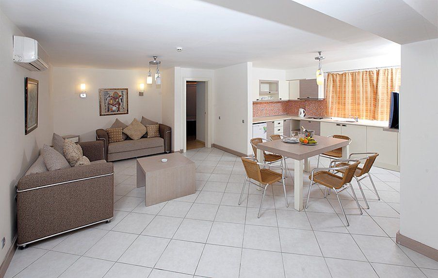 Costa Queen Suites Gümbet Buitenkant foto
