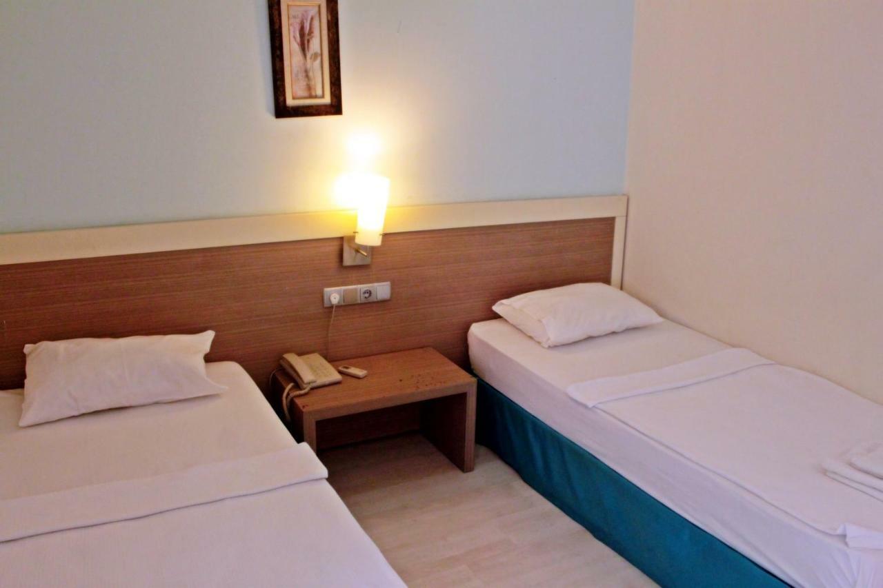 Costa Queen Suites Gümbet Buitenkant foto